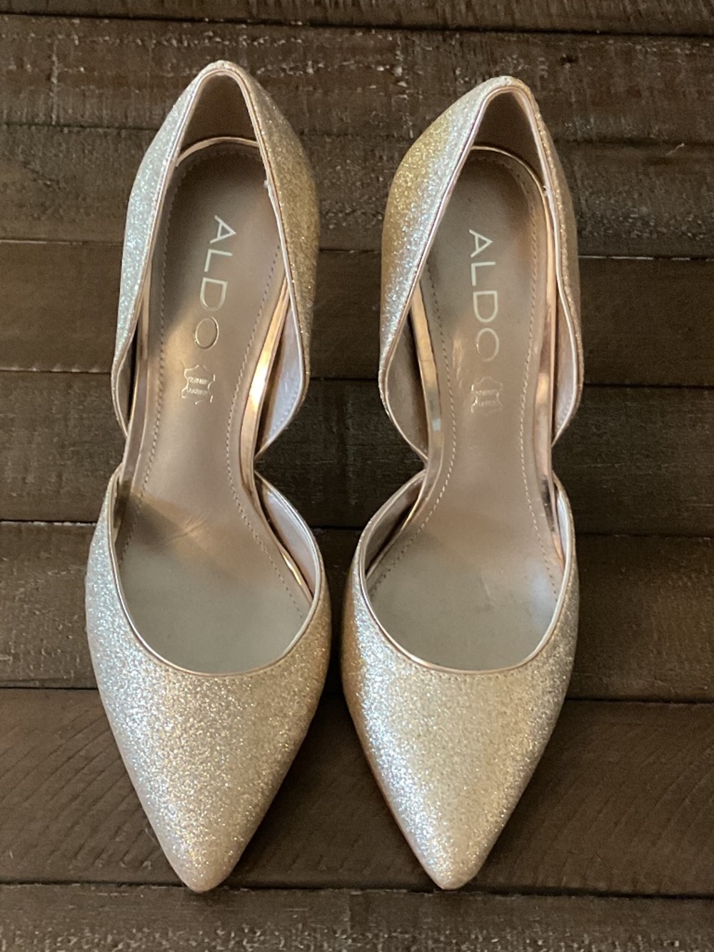 ✨ Aldo Gold Glitter Soshnik Heels - size 6.5